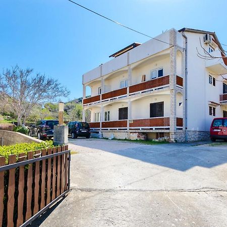 Apartments Luka Supetarska Draga Exterior photo