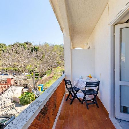 Apartments Luka Supetarska Draga Exterior photo