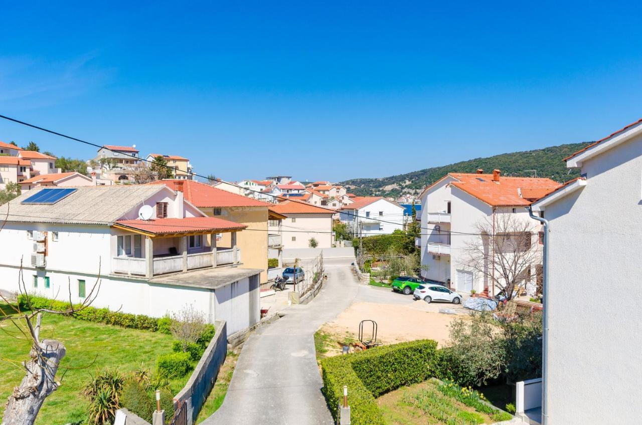 Apartments Luka Supetarska Draga Exterior photo