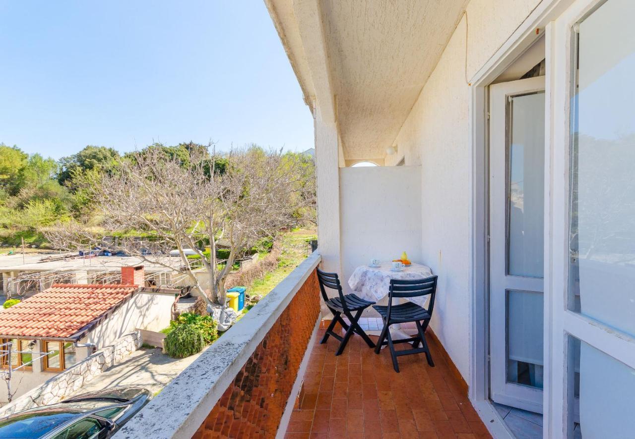 Apartments Luka Supetarska Draga Exterior photo